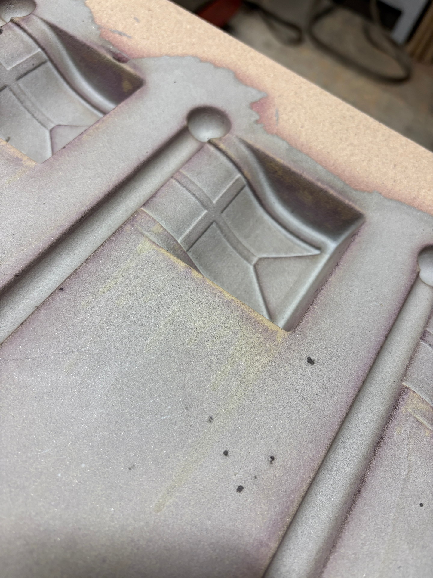 Detalje af sandstøbeform med flag